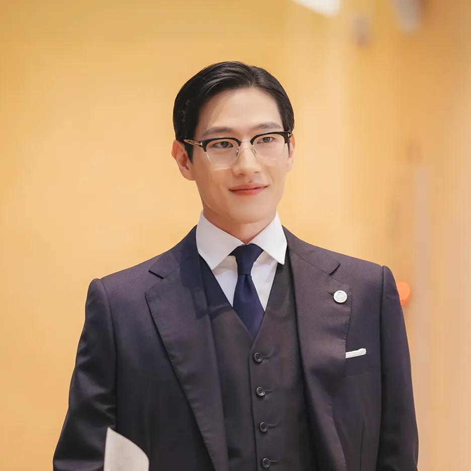 Noh Sang-hyun (노상현) as Min Jeong-woo